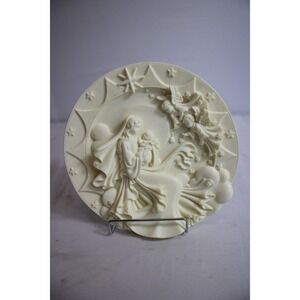 Roman Inc Peace On Earth Third Issue Millennium Collection Decorative Plate